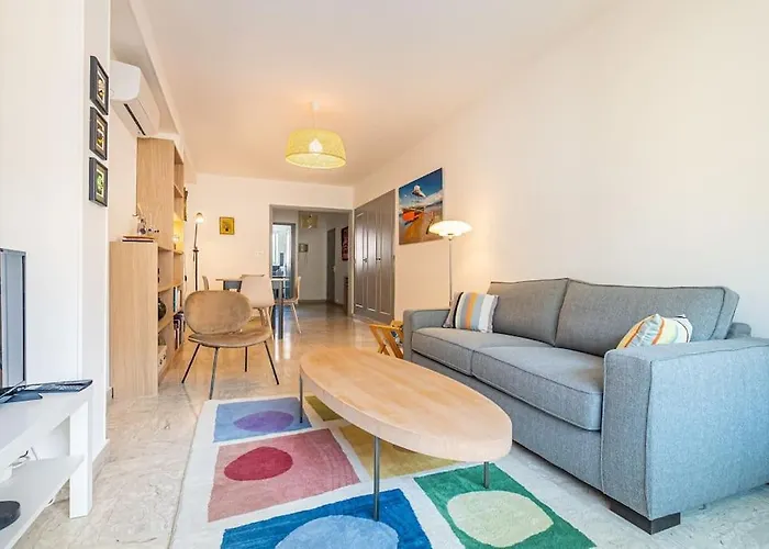 Le Meyrueis, T3, Clim, Terrasse, Centre Ville